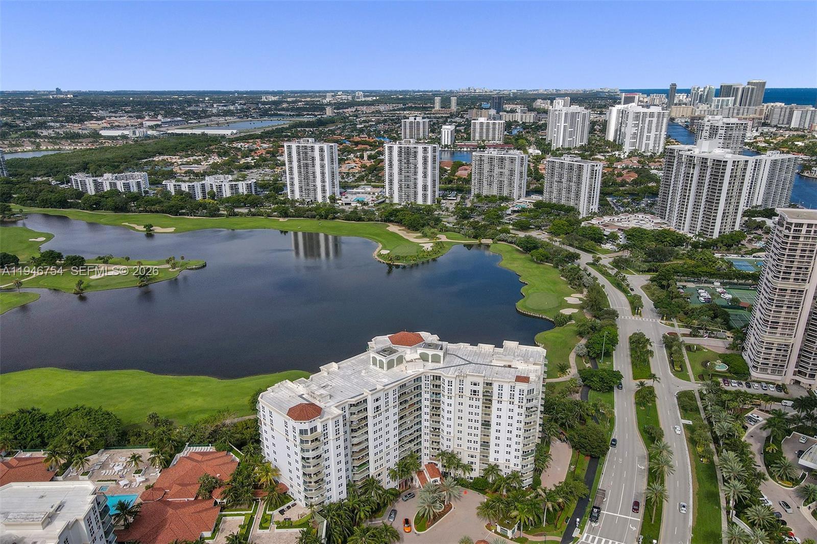 20000 E Country Club Dr # 1014