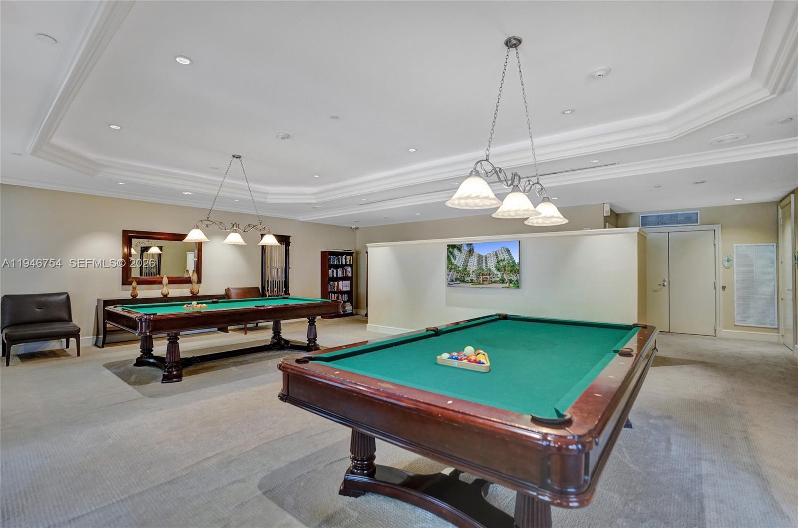 20000 E Country Club Dr # 1014