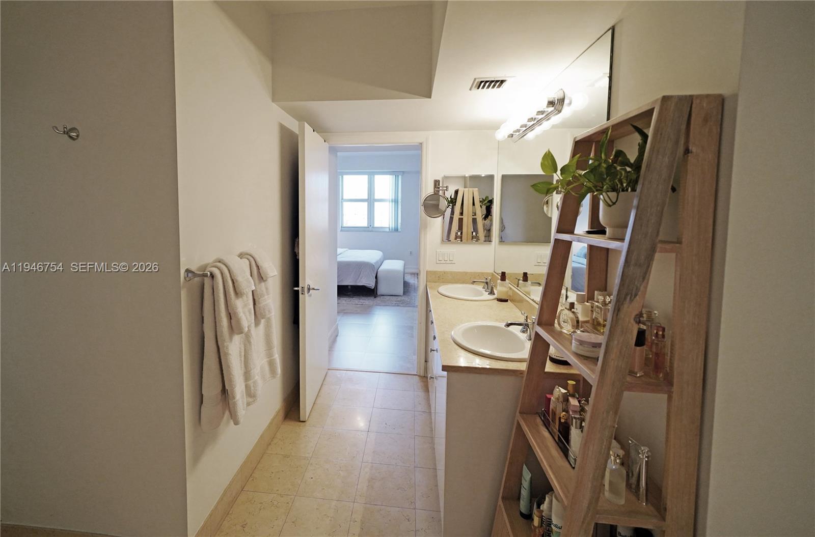 20000 E Country Club Dr # 1014