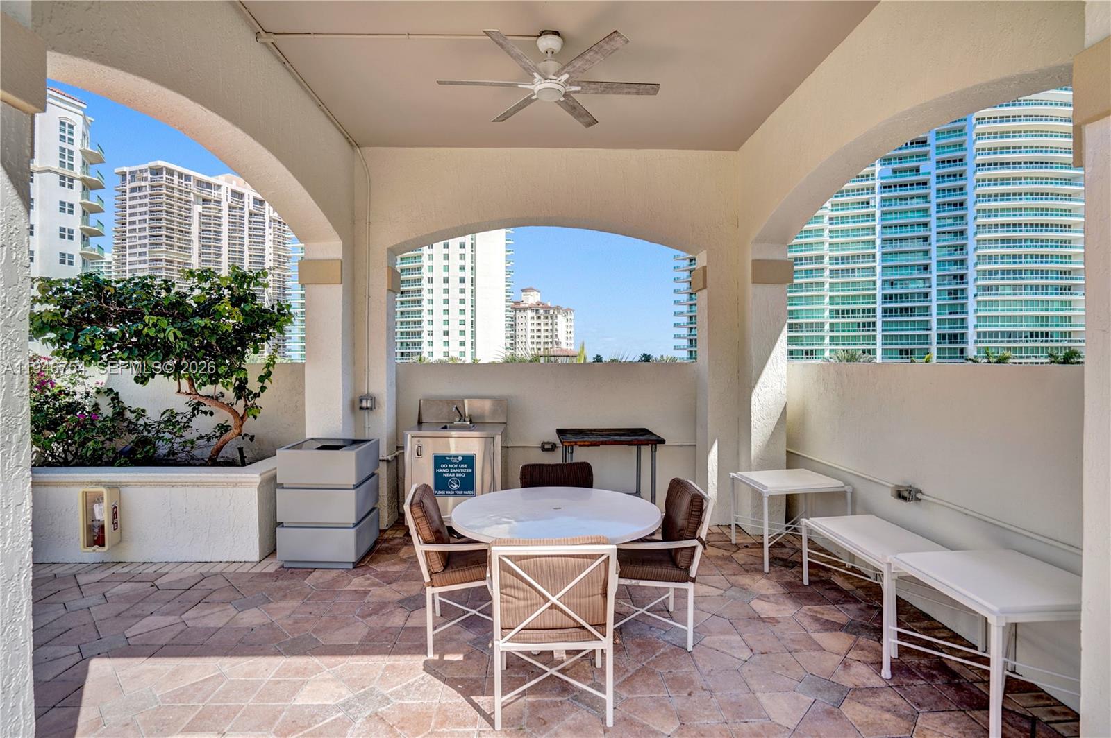 20000 E Country Club Dr # 1014