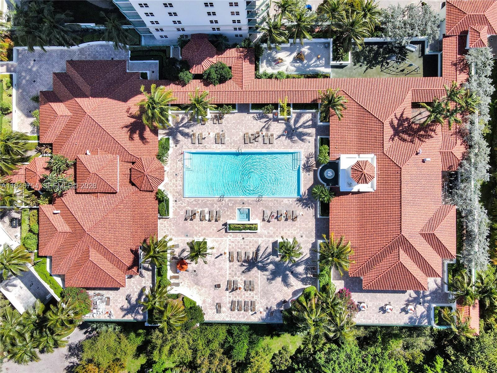 20000 E Country Club Dr # 1014