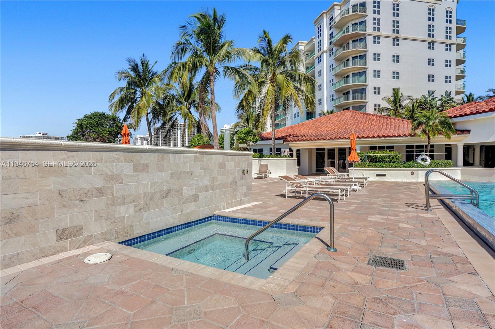 20000 E Country Club Dr # 1014