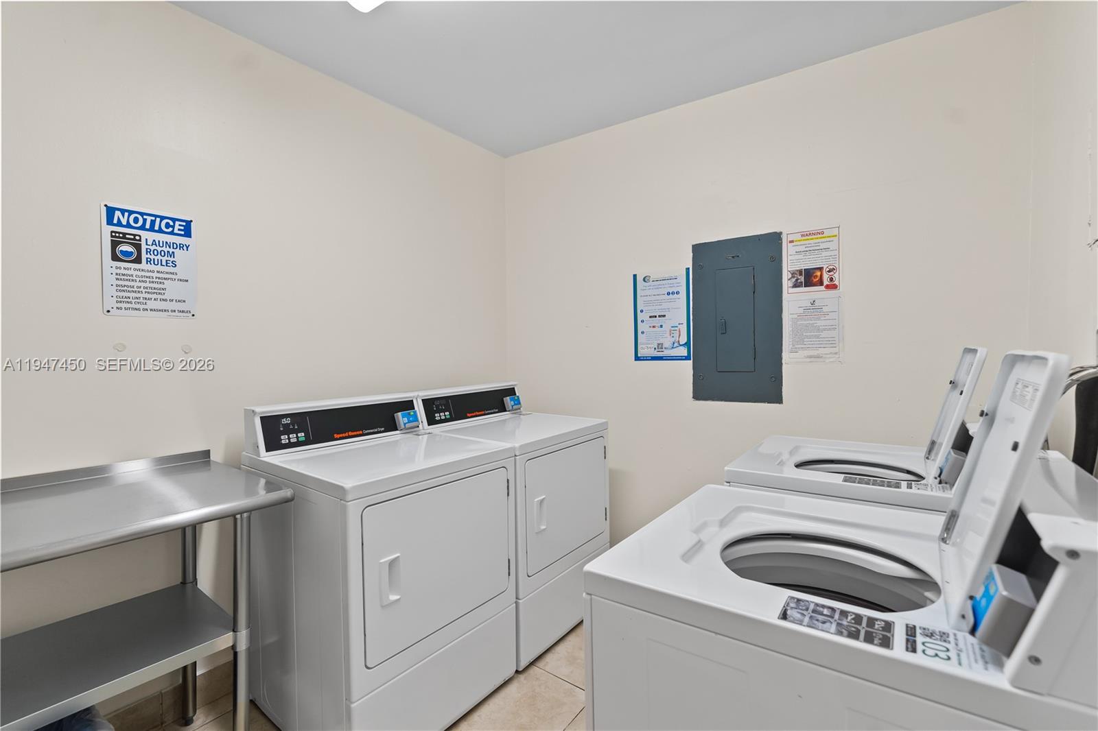 2851 NE 183rd St # 2214E