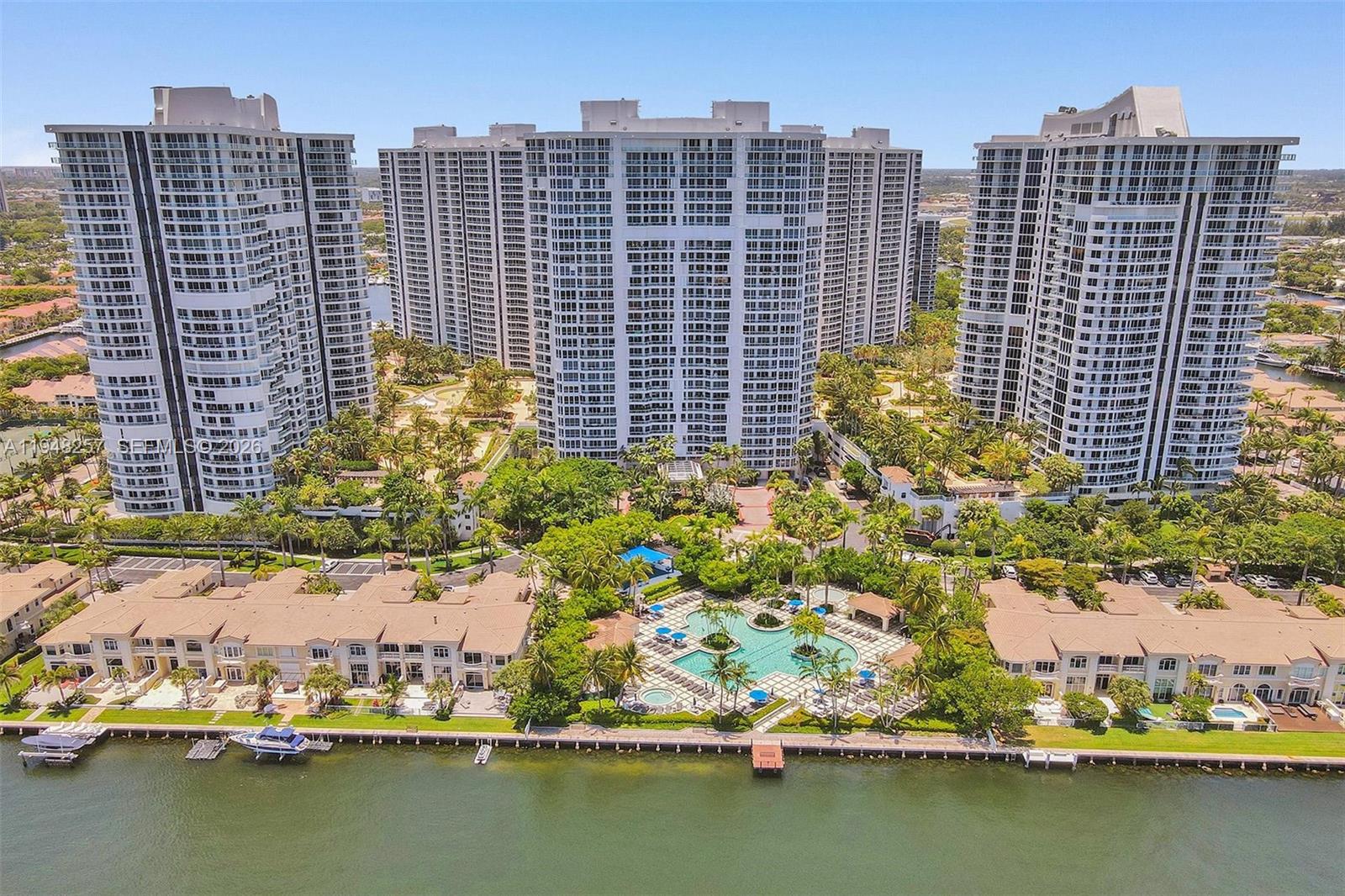 21050 Point Pl # 3104