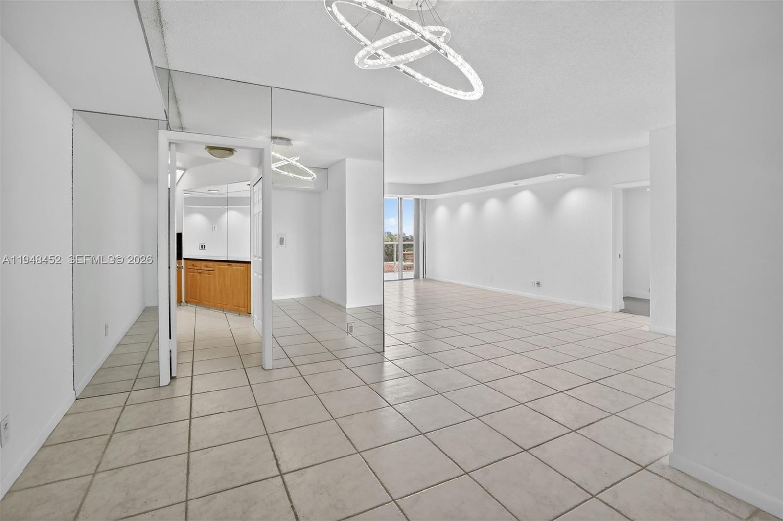 20281 E Country Club Dr # 405