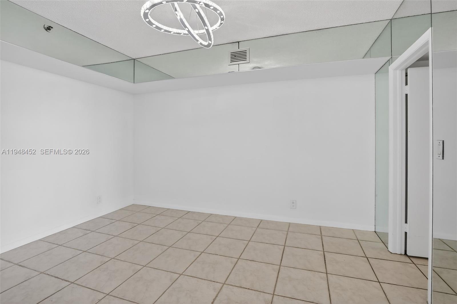 20281 E Country Club Dr # 405