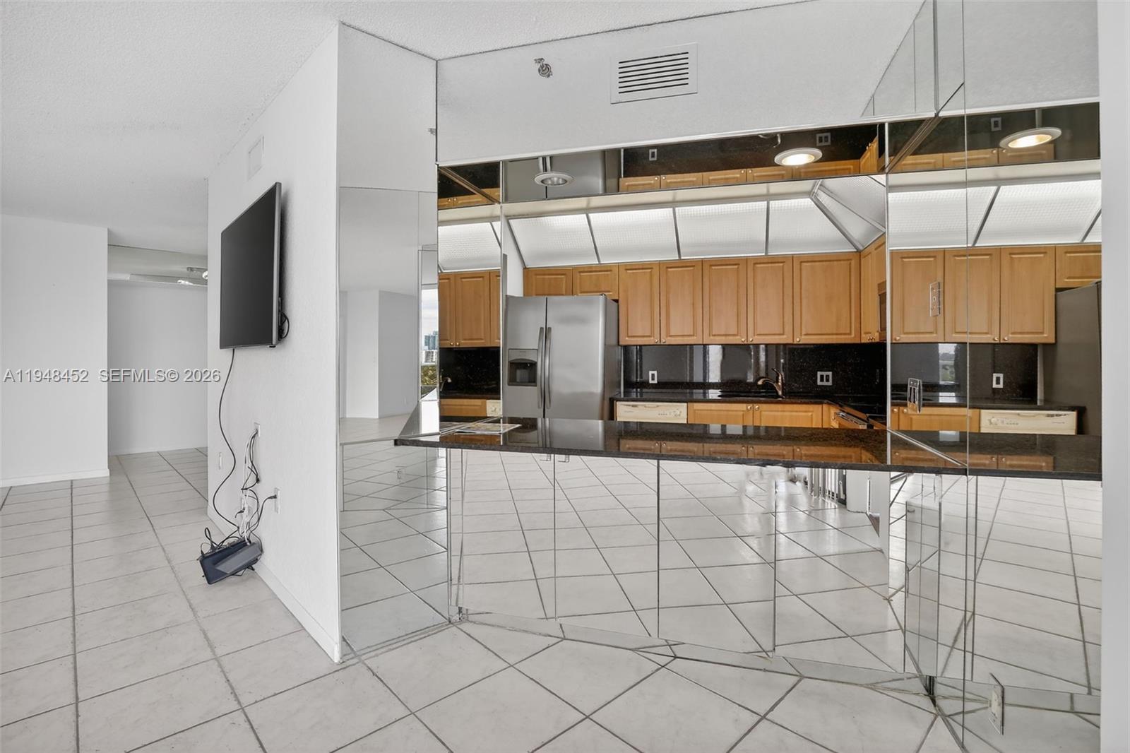 20281 E Country Club Dr # 405