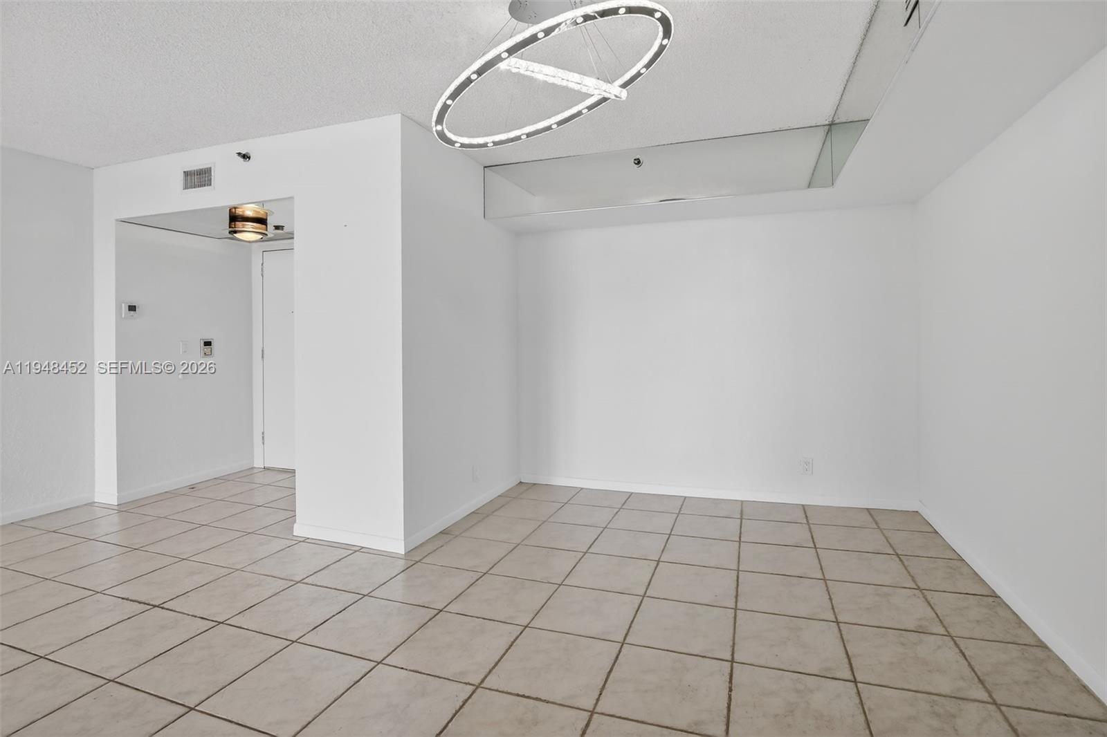 20281 E Country Club Dr # 405