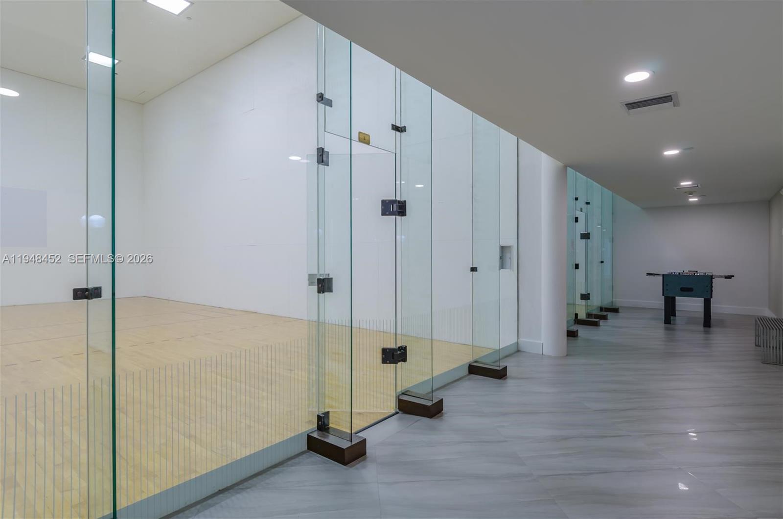 20281 E Country Club Dr # 405