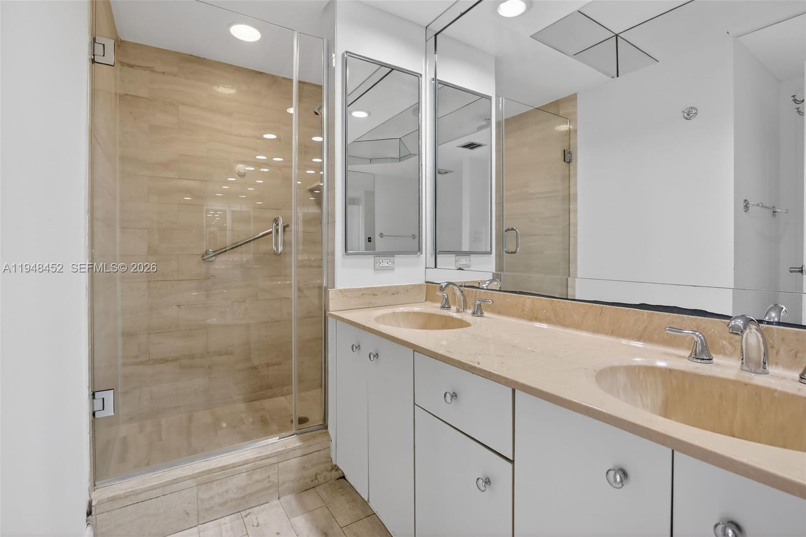 20281 E Country Club Dr # 405