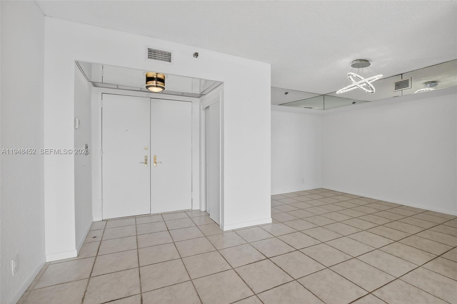 20281 E Country Club Dr # 405