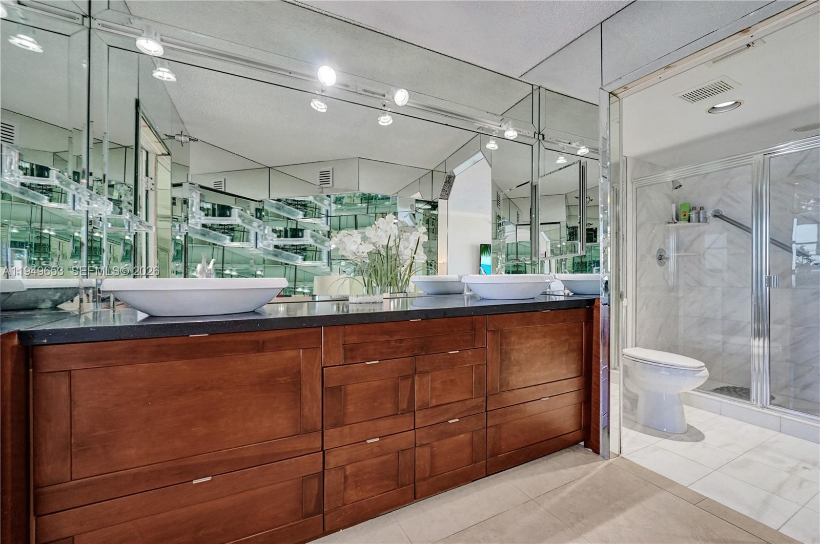 3500 Mystic Pointe Dr # 3601