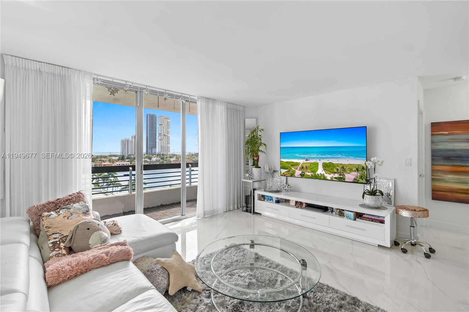 3600 Mystic Pointe Dr # 1017