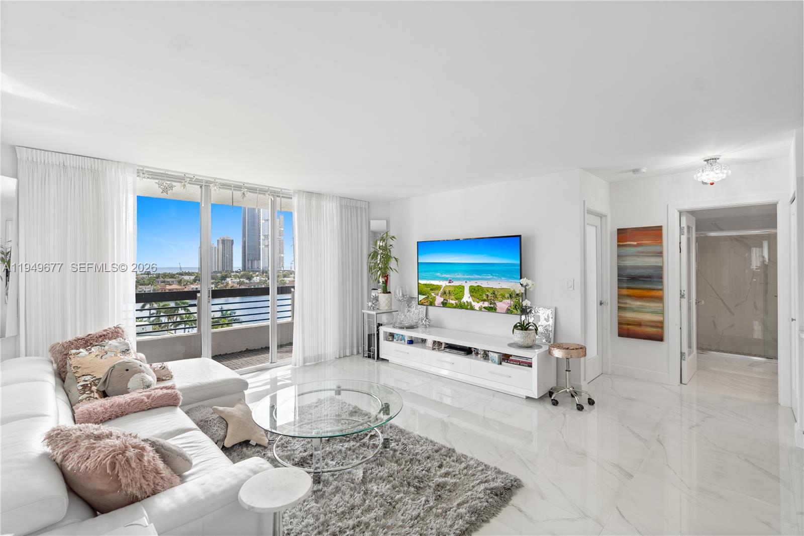 3600 Mystic Pointe Dr # 1017