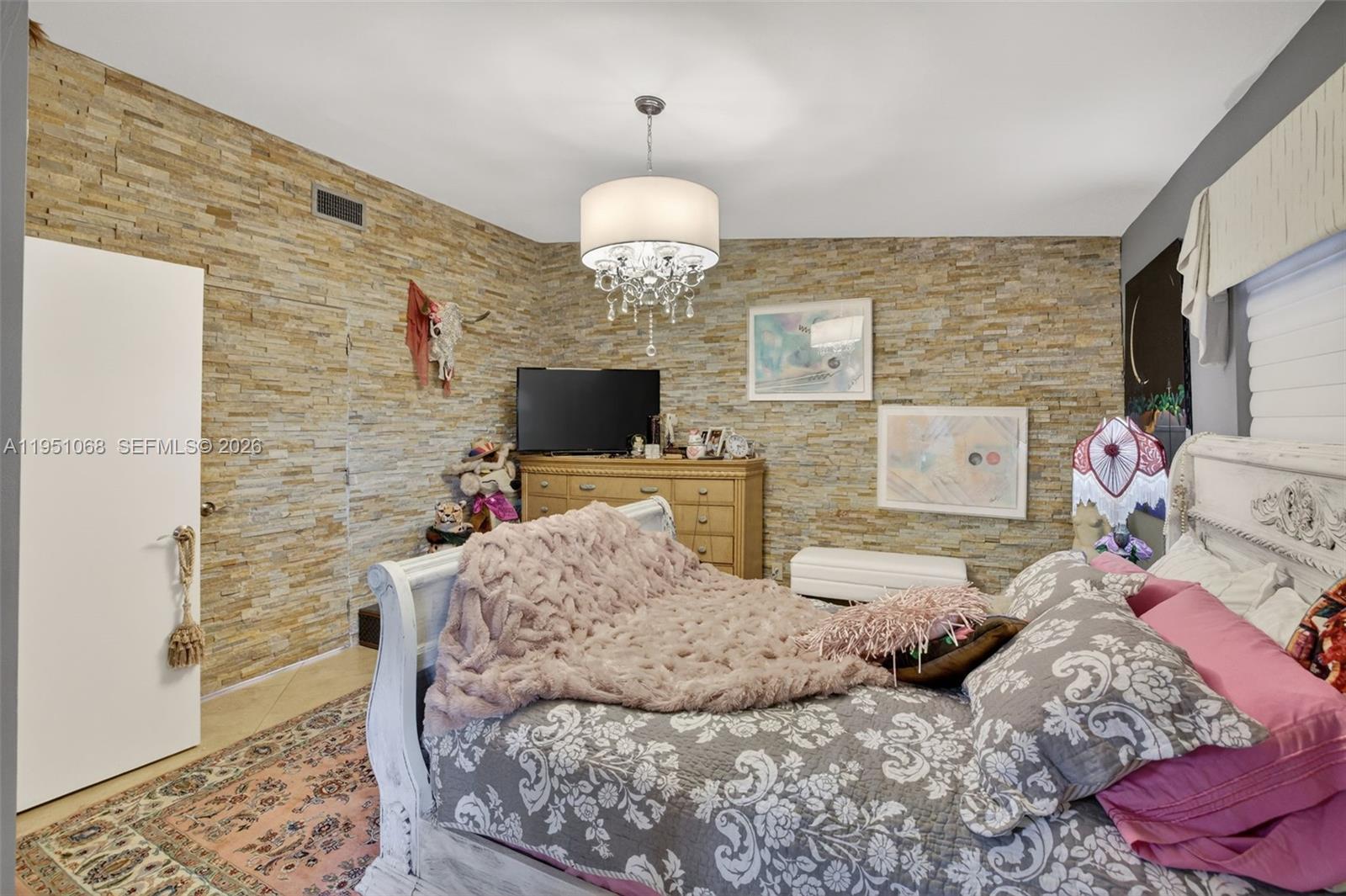 21248 Harbor Way # 24 Unit: 243-24