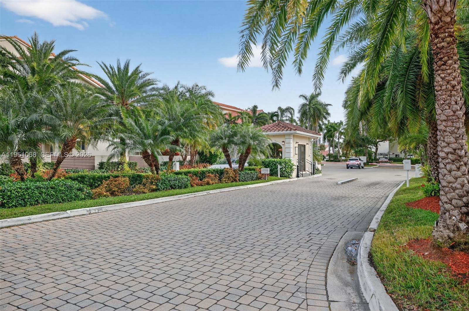 21248 Harbor Way # 24 Unit: 243-24