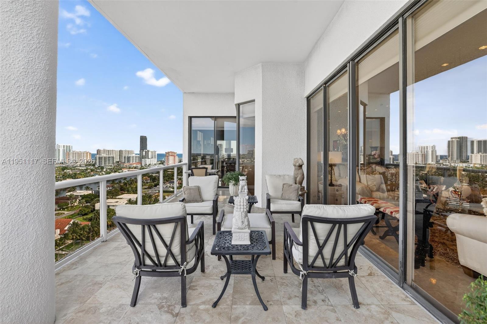 3598 Yacht Club Dr Unit: PH2002