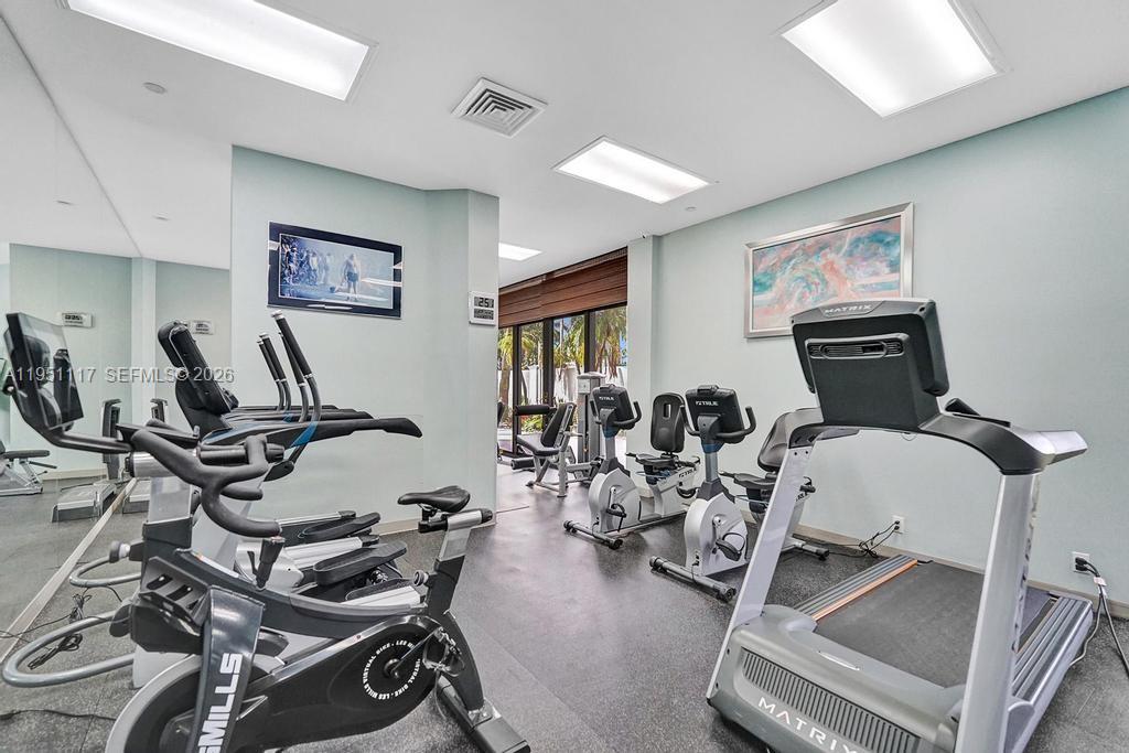 3598 Yacht Club Dr Unit: PH2002