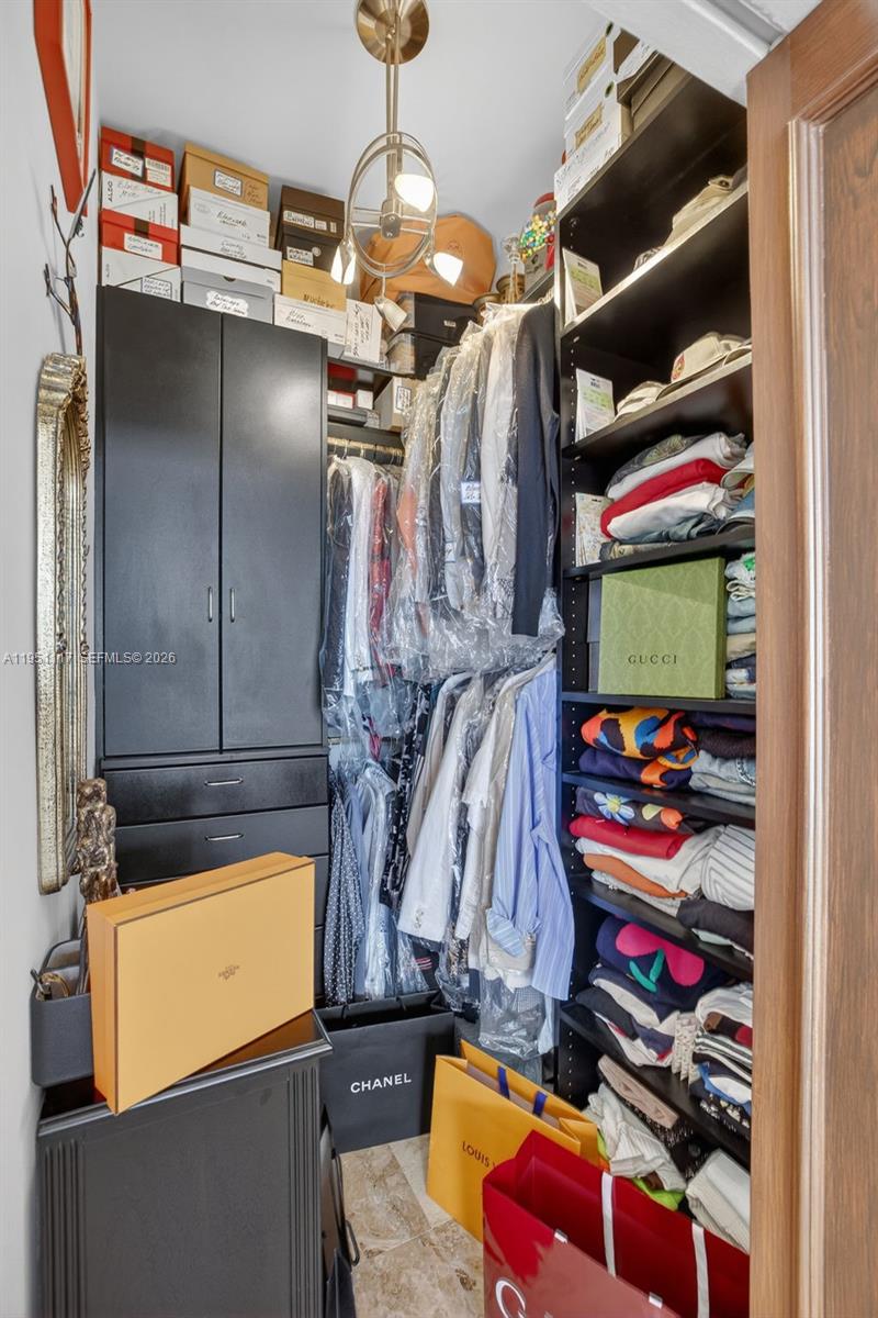 3598 Yacht Club Dr Unit: PH2002