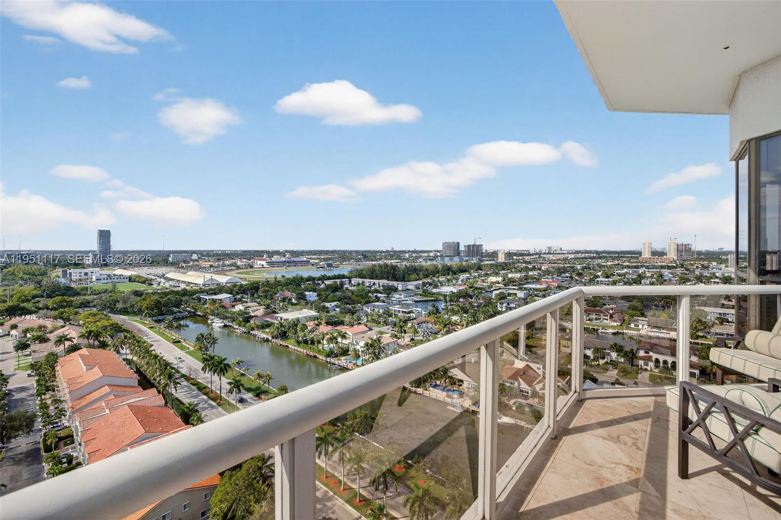 3598 Yacht Club Dr Unit: PH2002