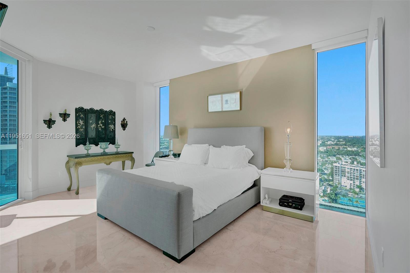 2711 S Ocean Dr # 2306