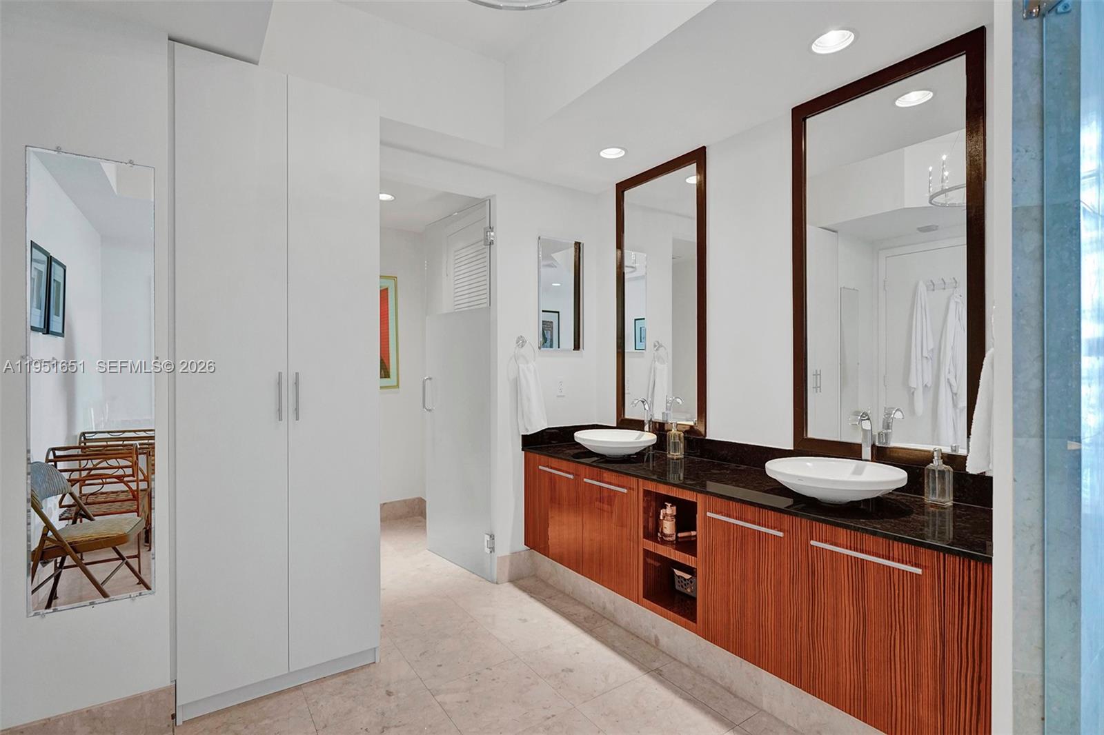 2711 S Ocean Dr # 2306