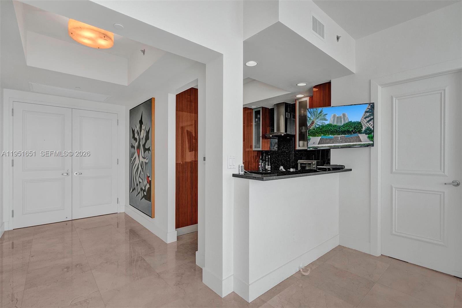 2711 S Ocean Dr # 2306