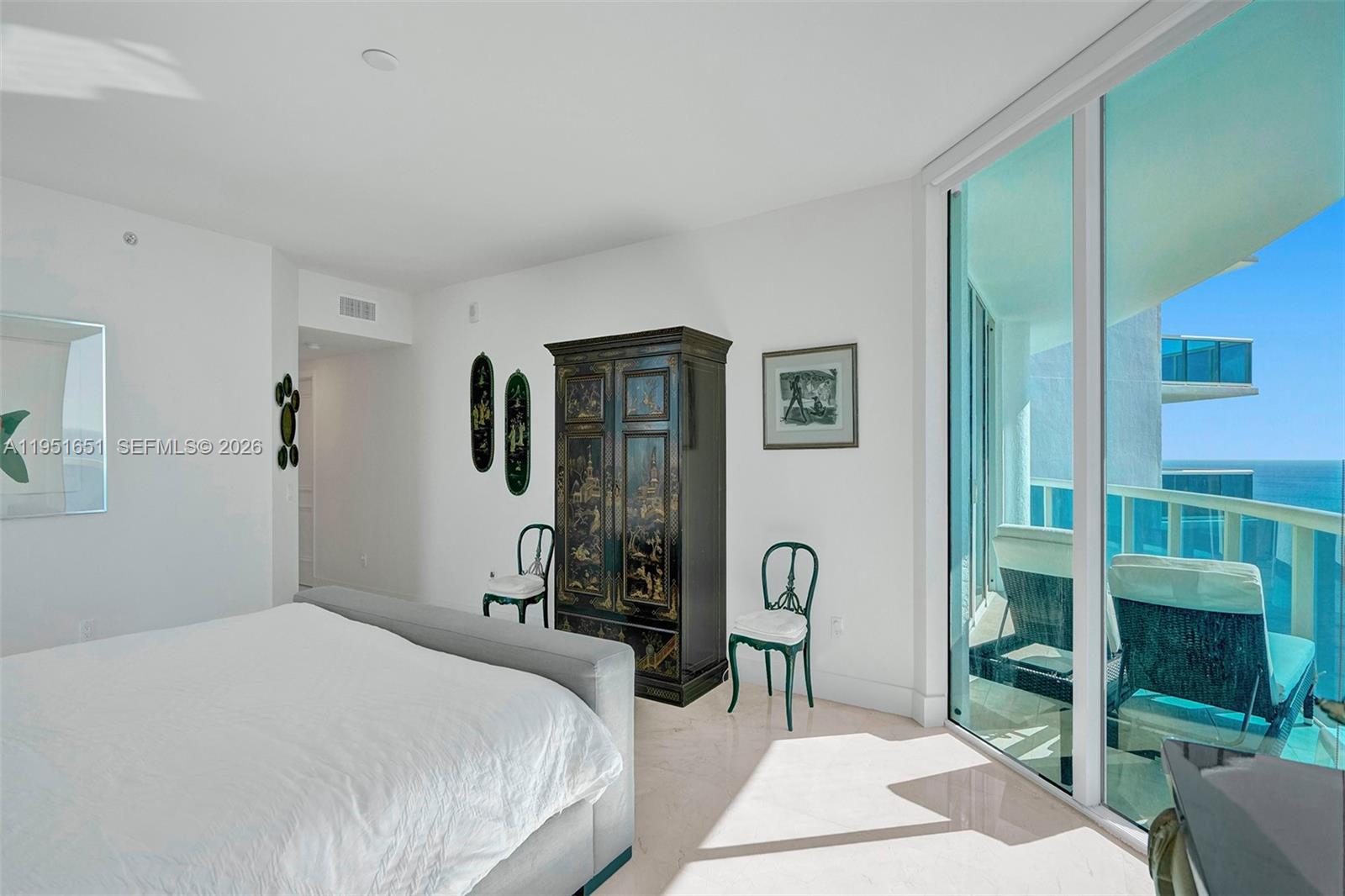 2711 S Ocean Dr # 2306