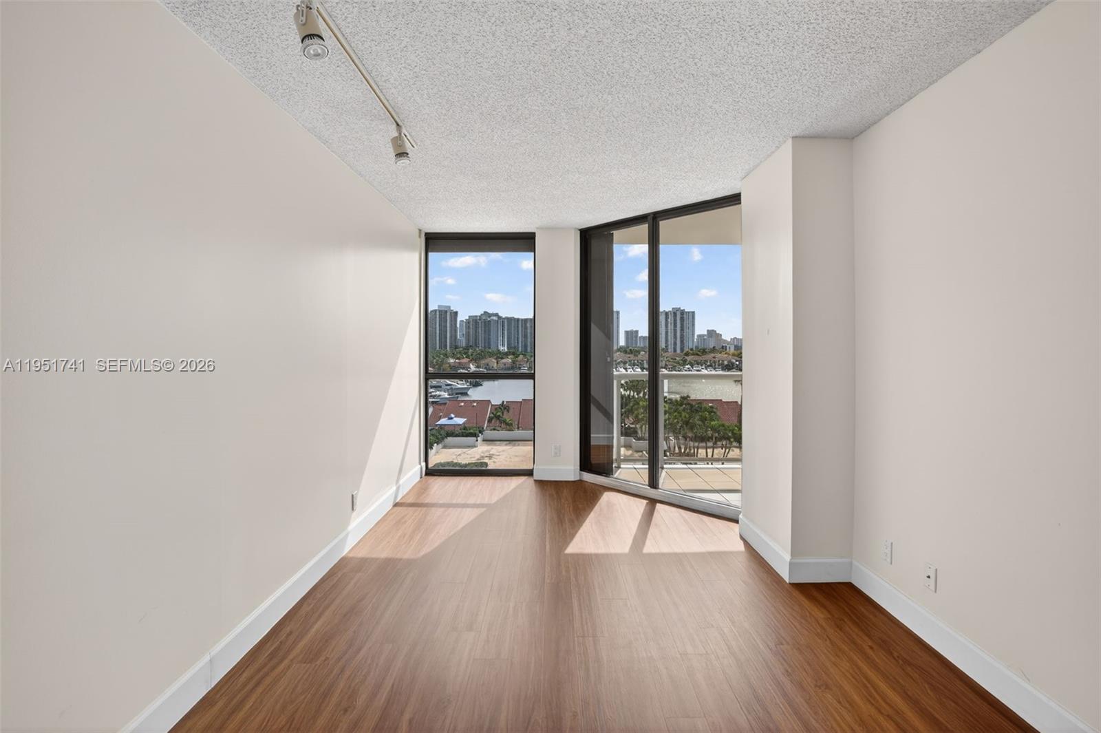 3640 Yacht Club Dr # 708