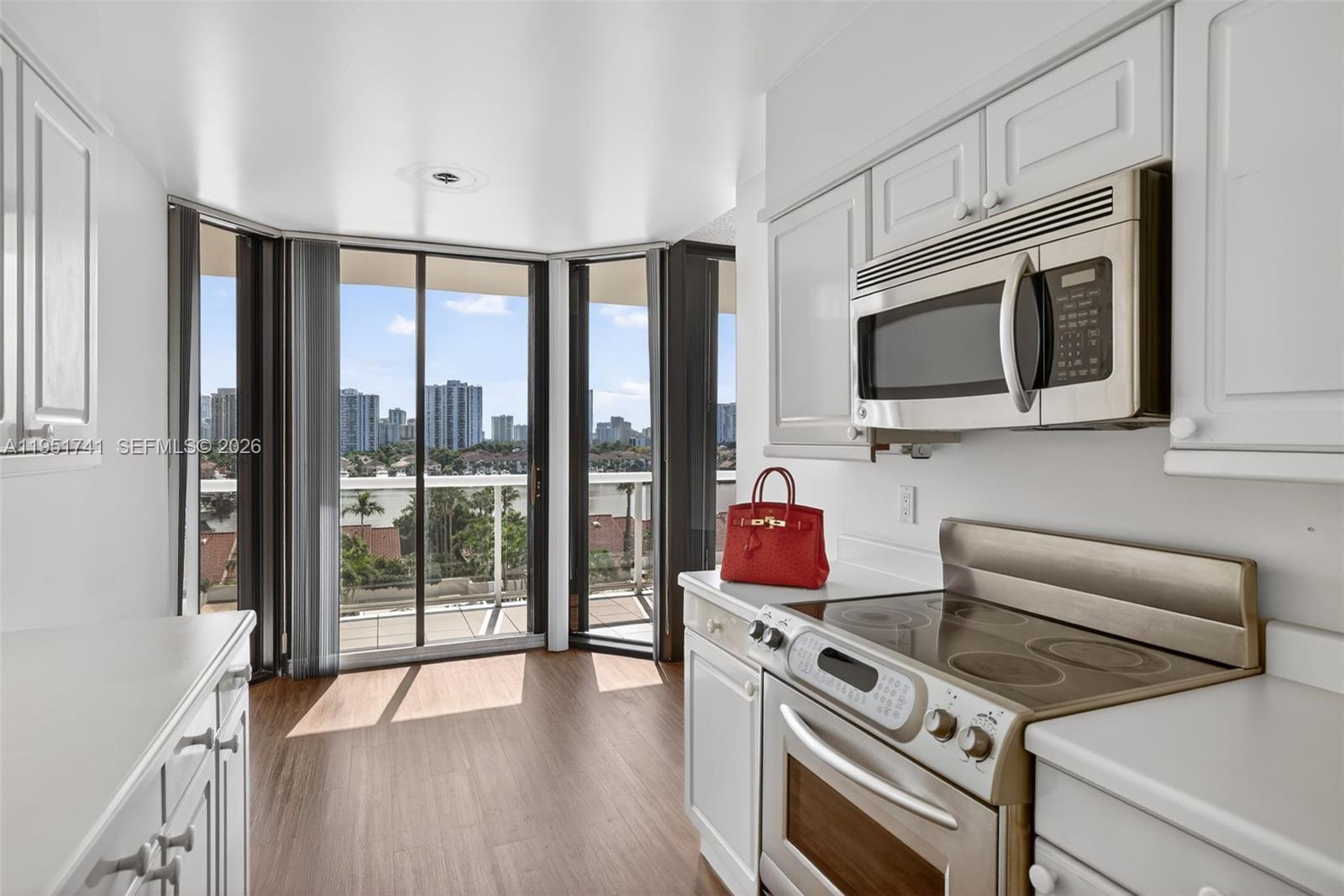 3640 Yacht Club Dr # 708