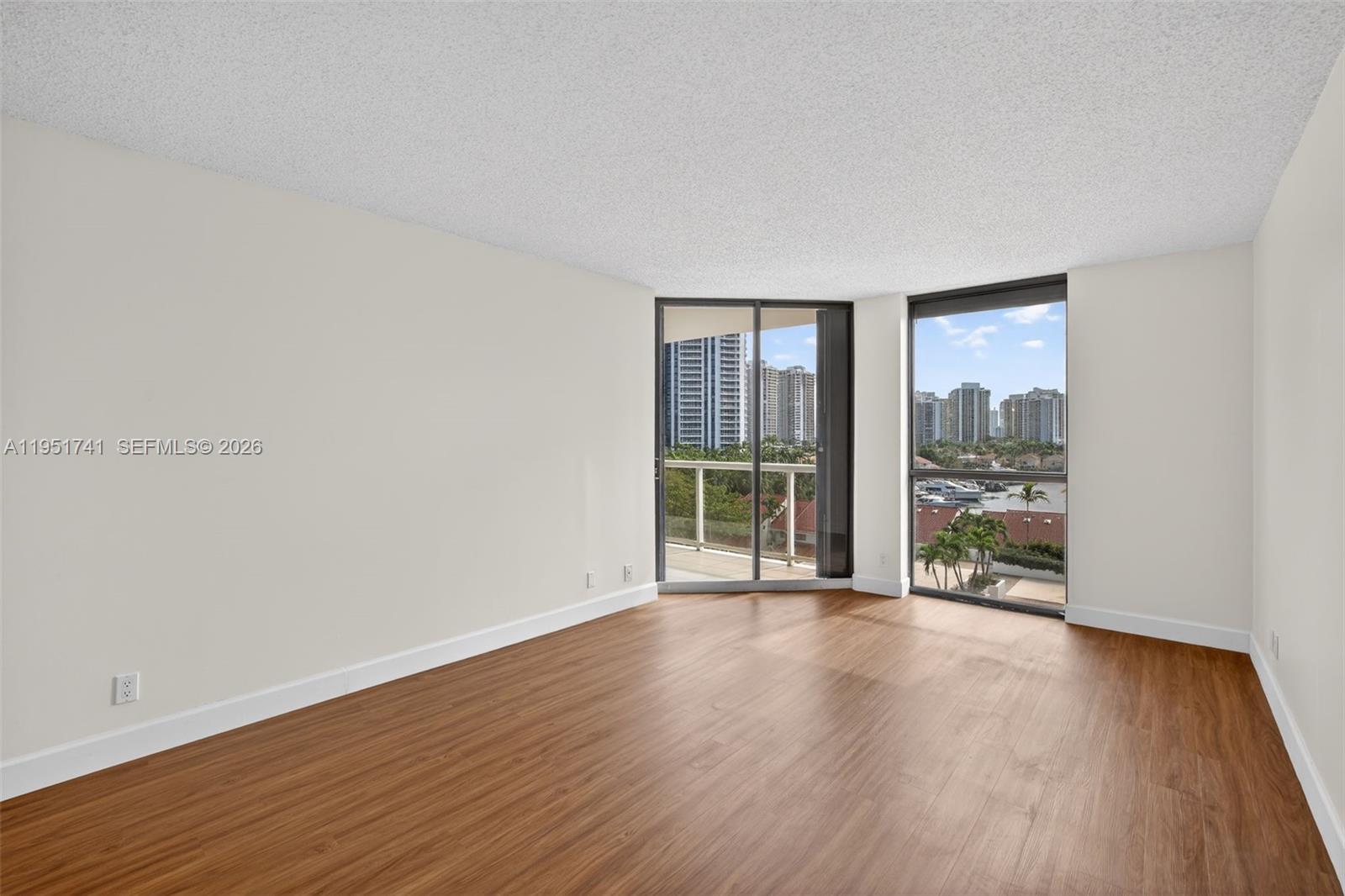 3640 Yacht Club Dr # 708