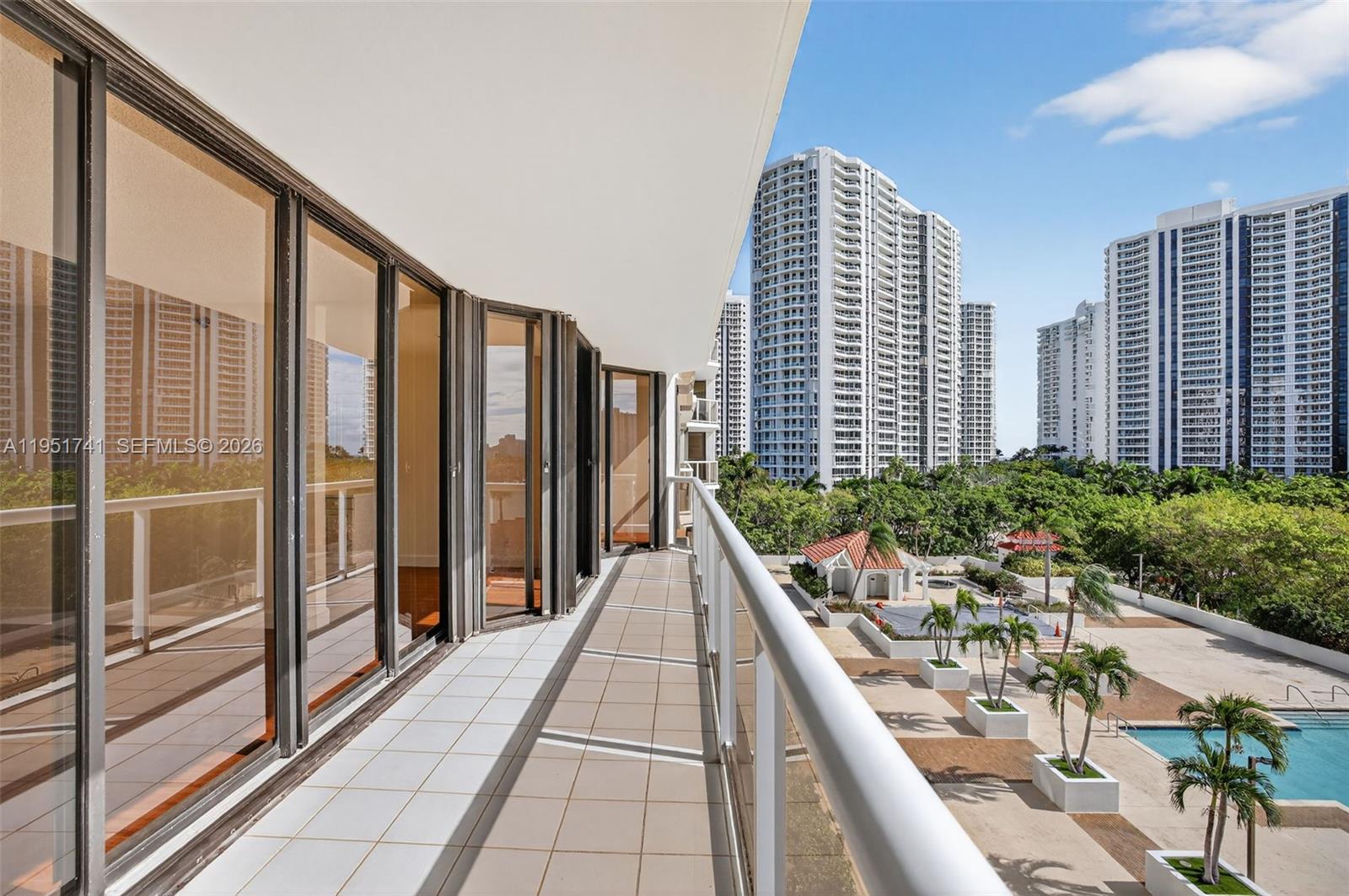 3640 Yacht Club Dr # 708