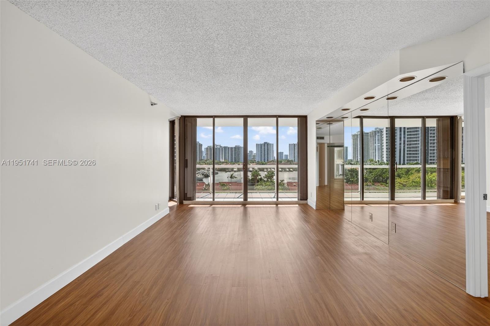 3640 Yacht Club Dr # 708