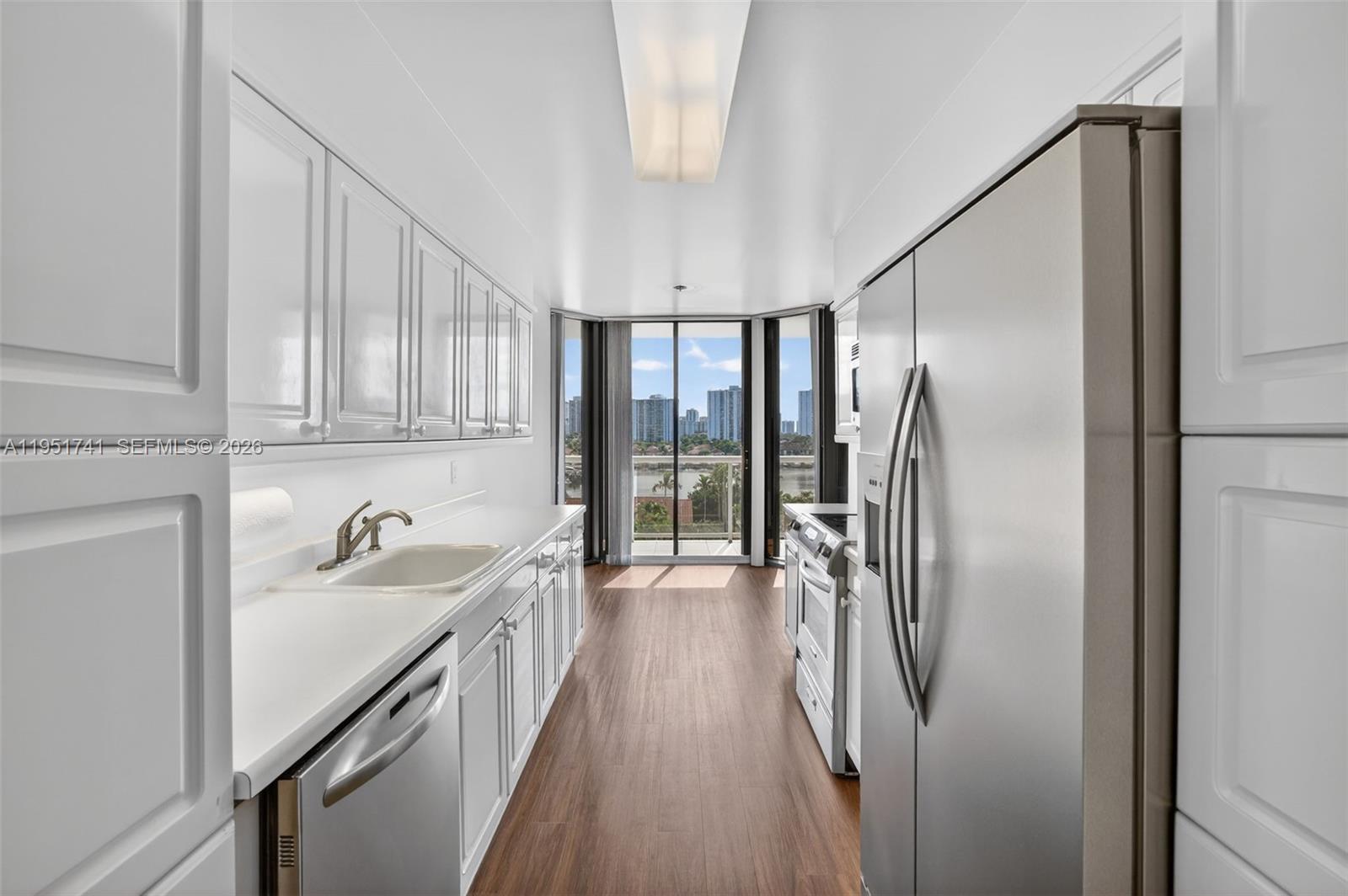 3640 Yacht Club Dr # 708