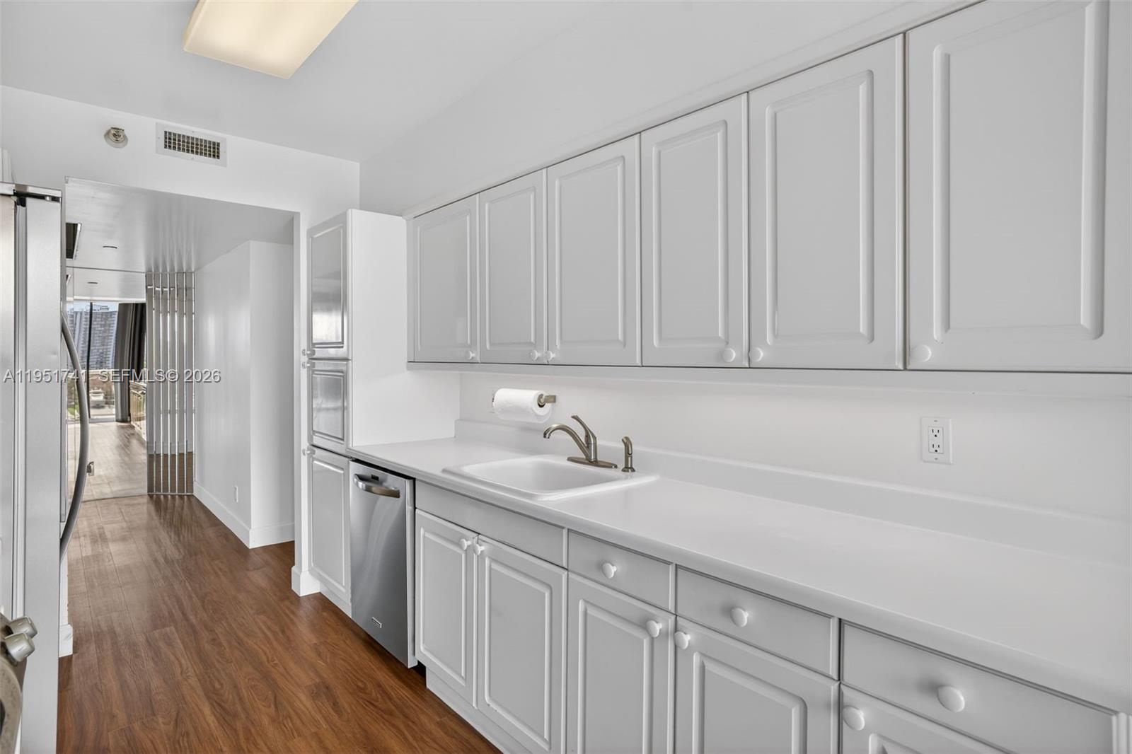 3640 Yacht Club Dr # 708