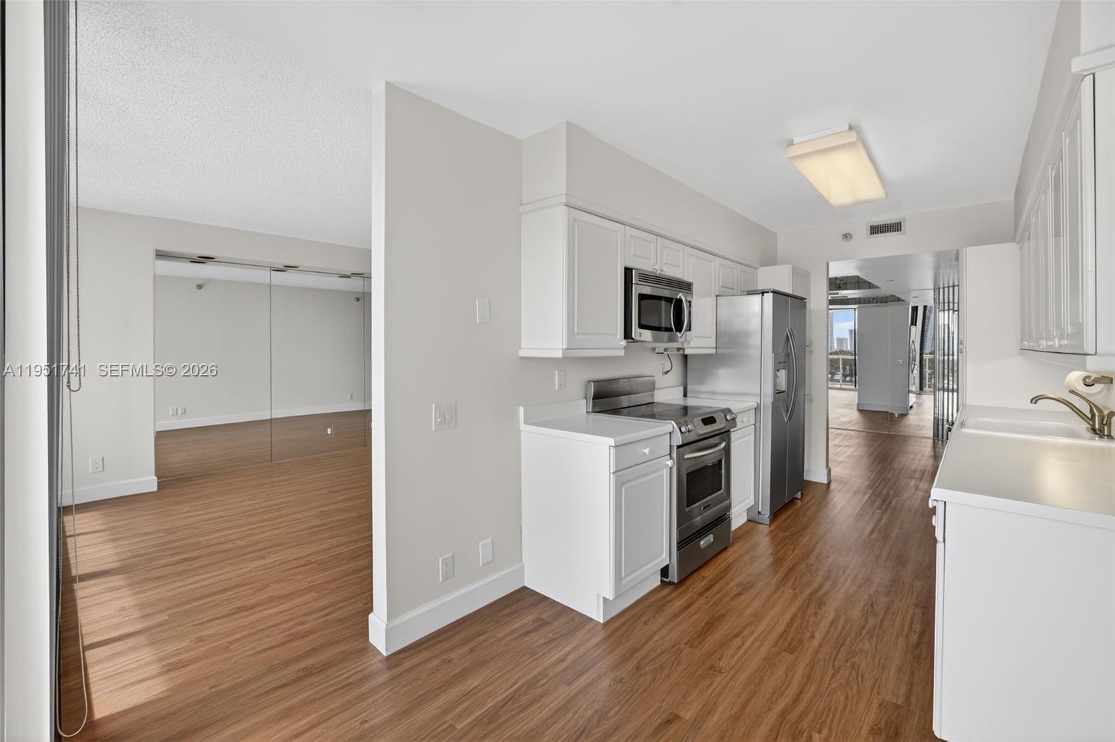 3640 Yacht Club Dr # 708