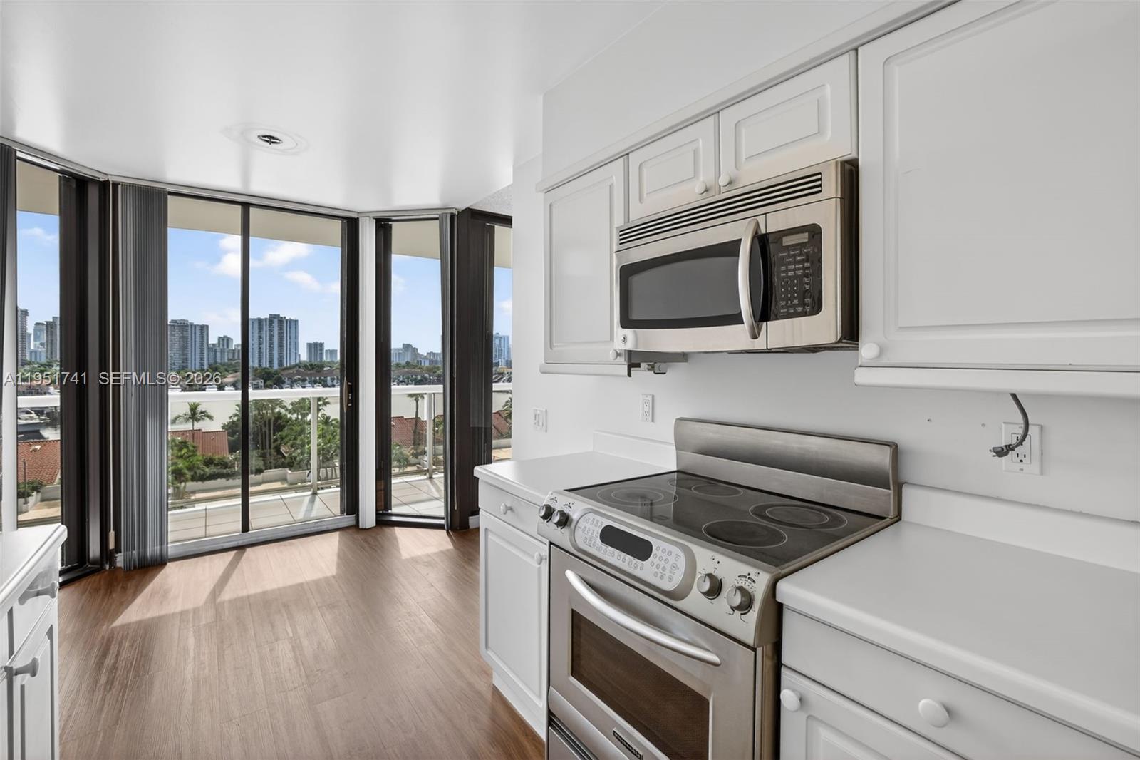 3640 Yacht Club Dr # 708