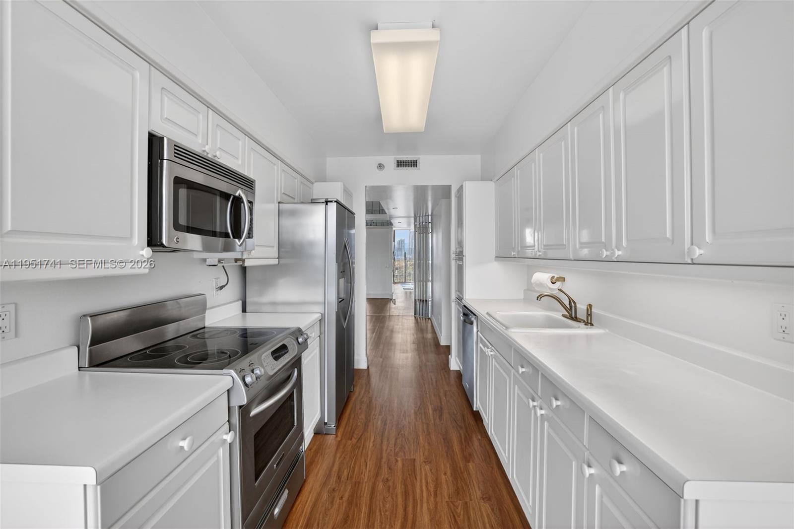 3640 Yacht Club Dr # 708