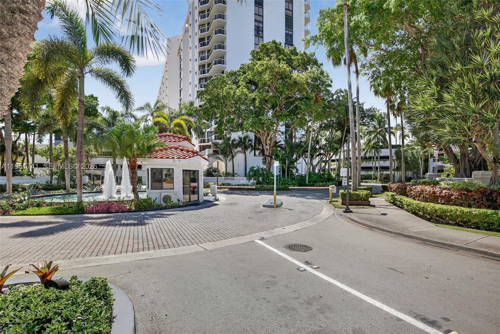 3640 Yacht Club Dr # 708