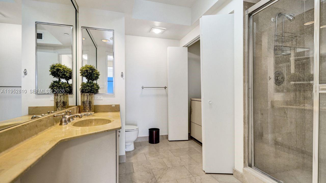 20281 E Country Club Dr # 809