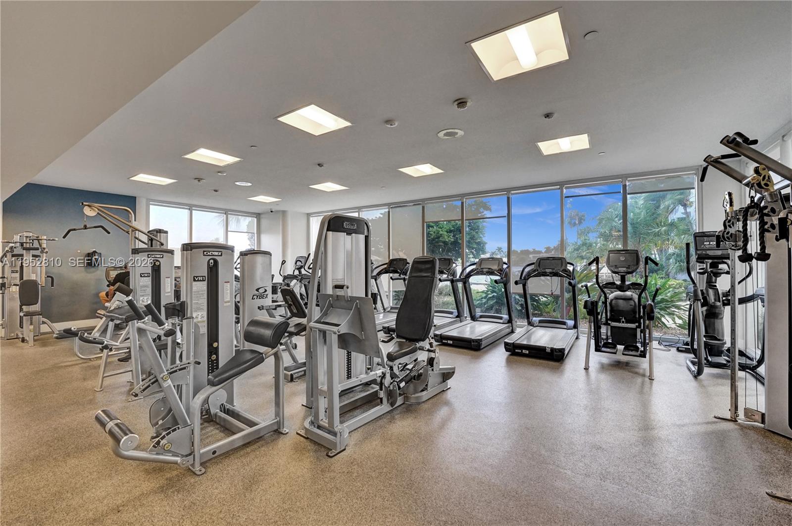 20281 E Country Club Dr # 809