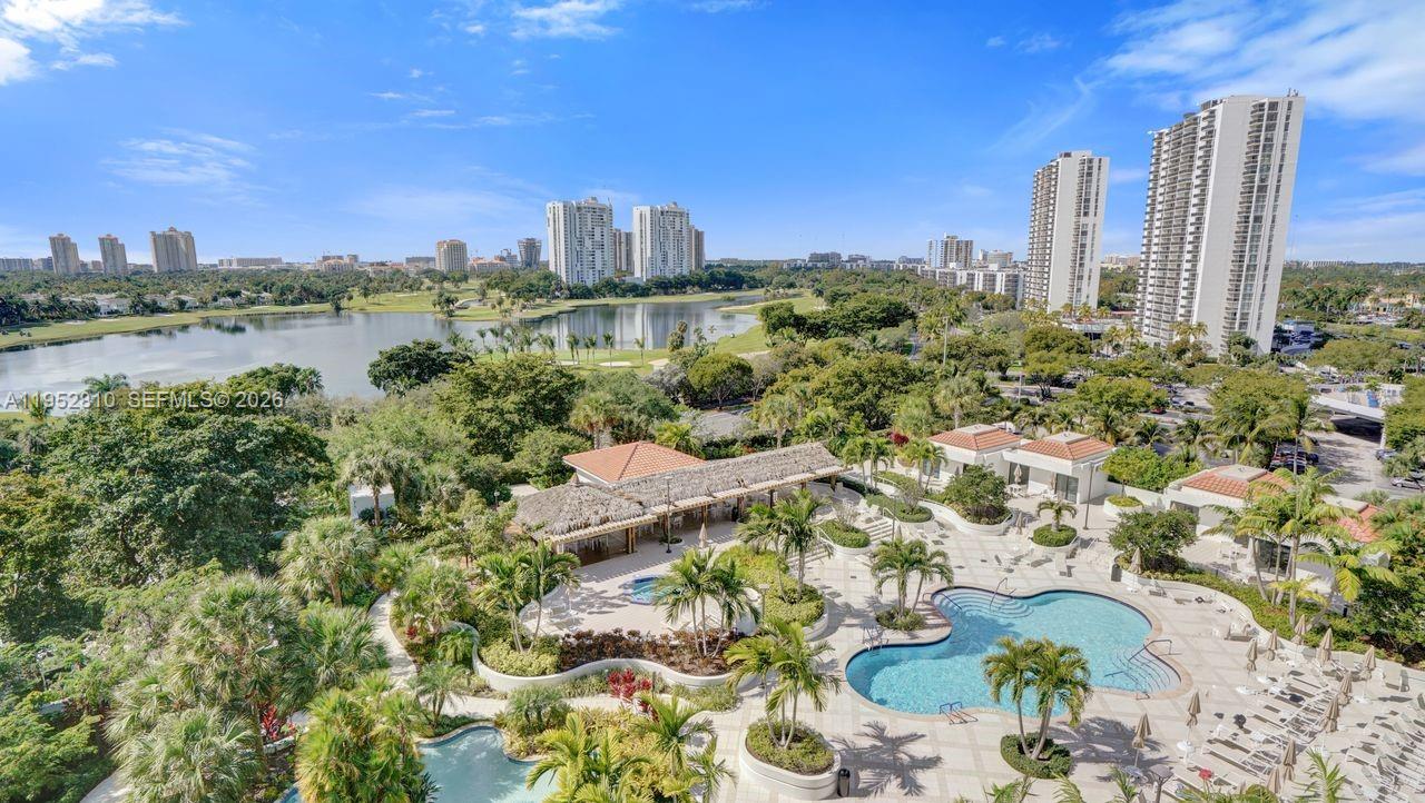 20281 E Country Club Dr # 809