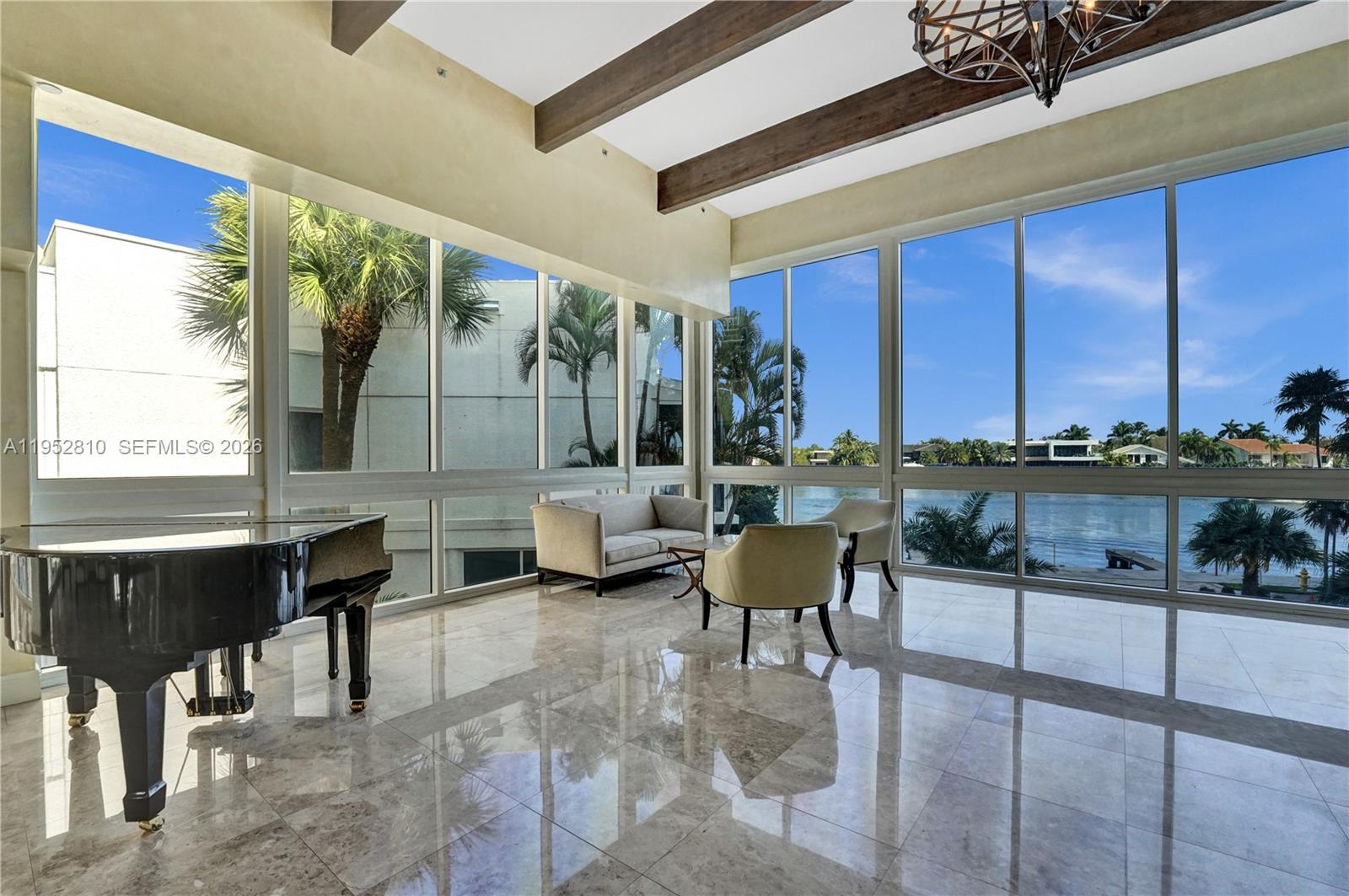 20281 E Country Club Dr # 809