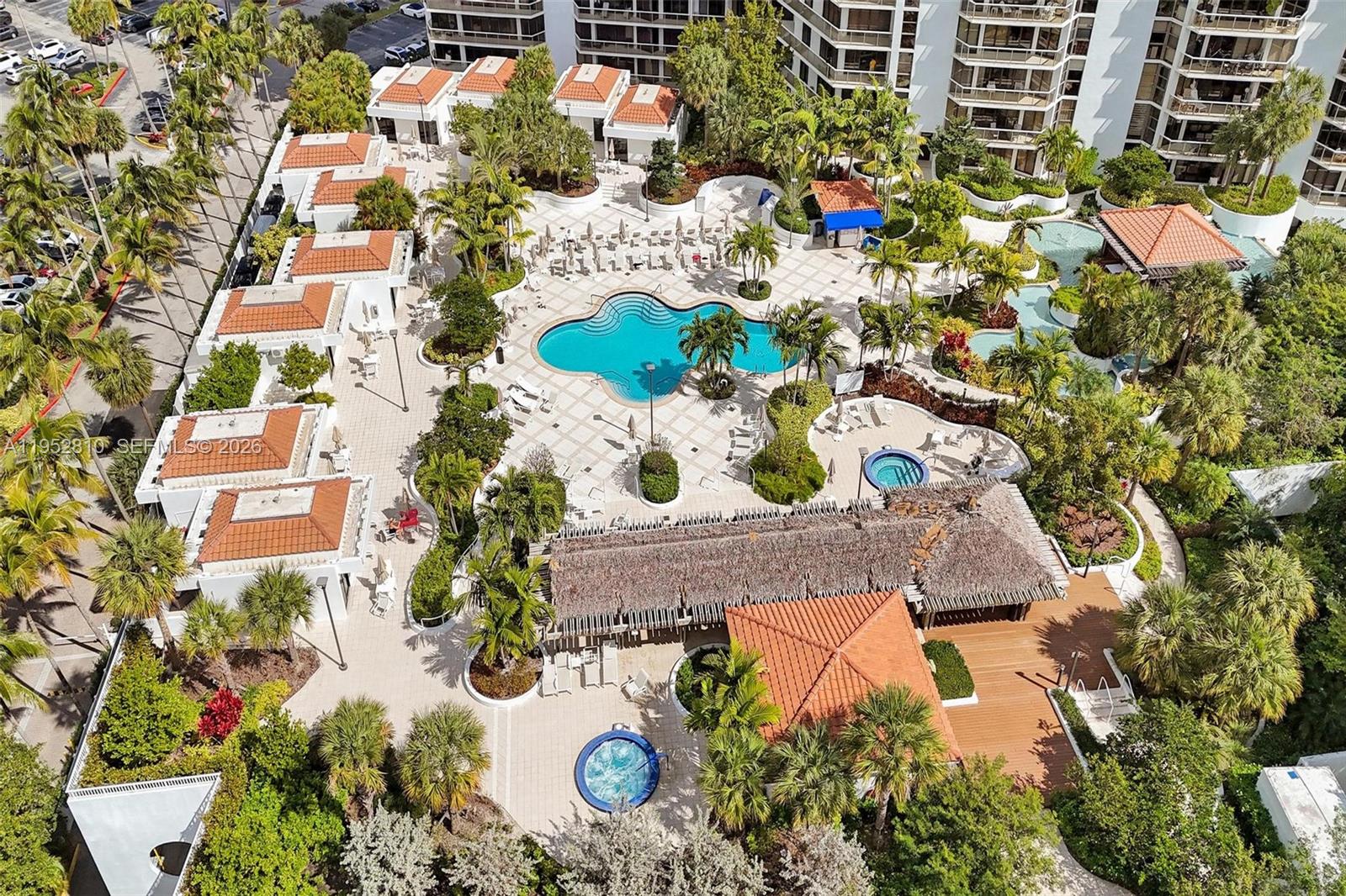 20281 E Country Club Dr # 809