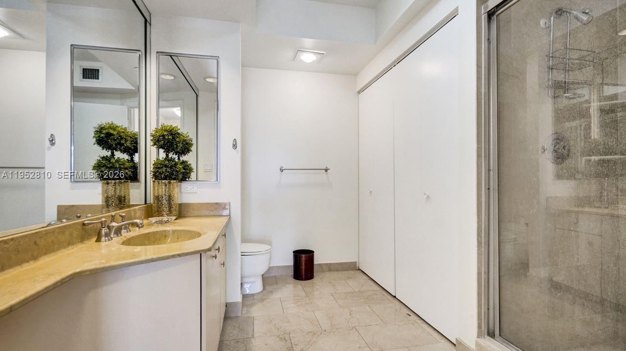 20281 E Country Club Dr # 809