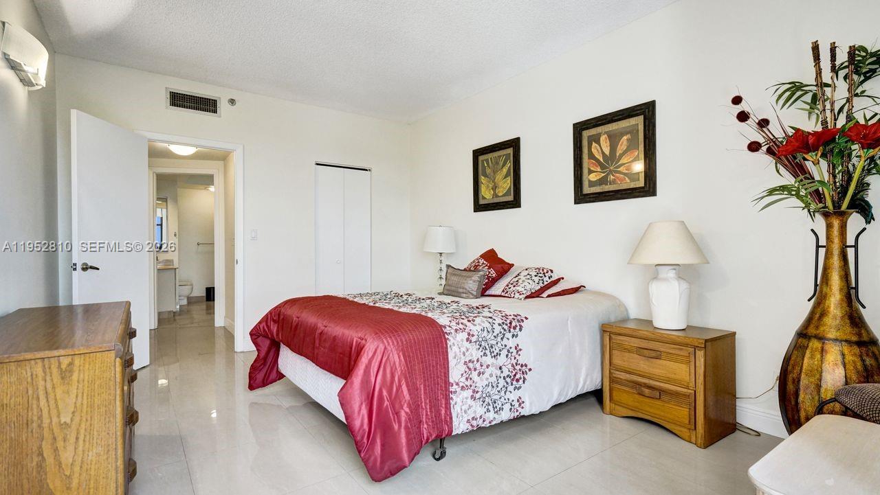 20281 E Country Club Dr # 809