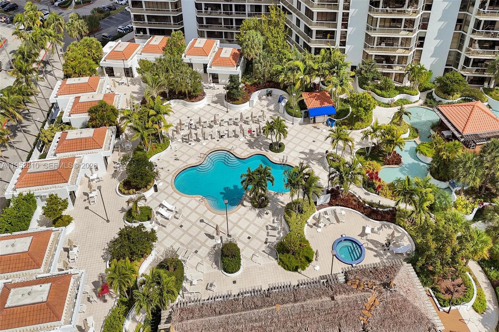 20281 E Country Club Dr # 809