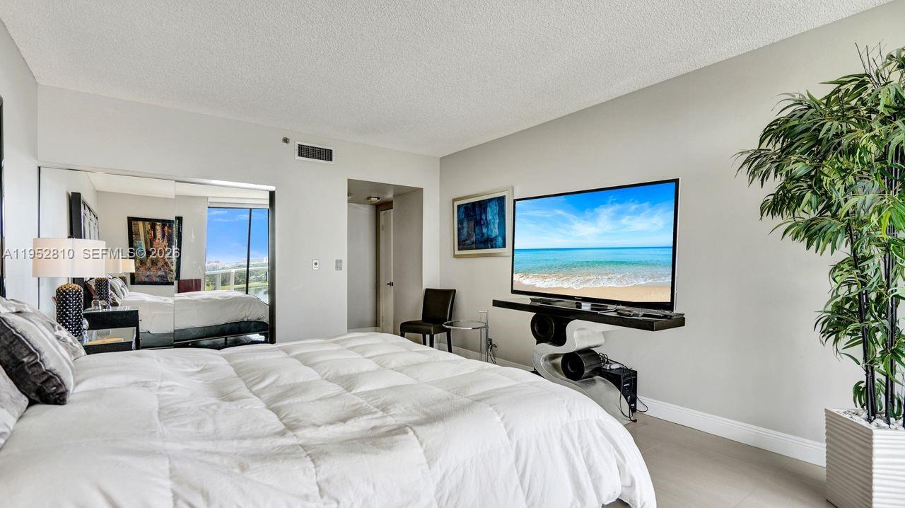 20281 E Country Club Dr # 809