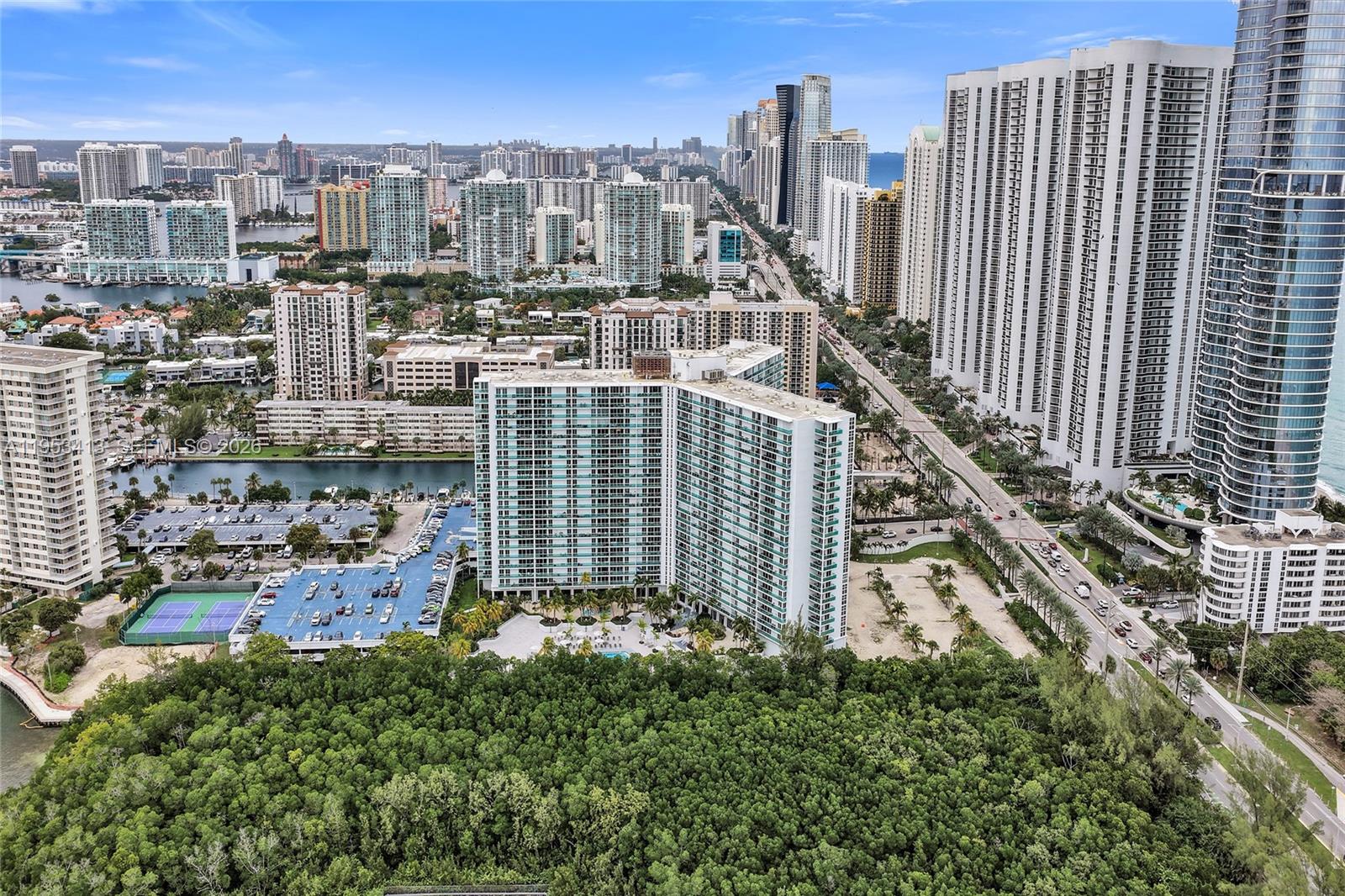 100 Bayview Dr # 1401