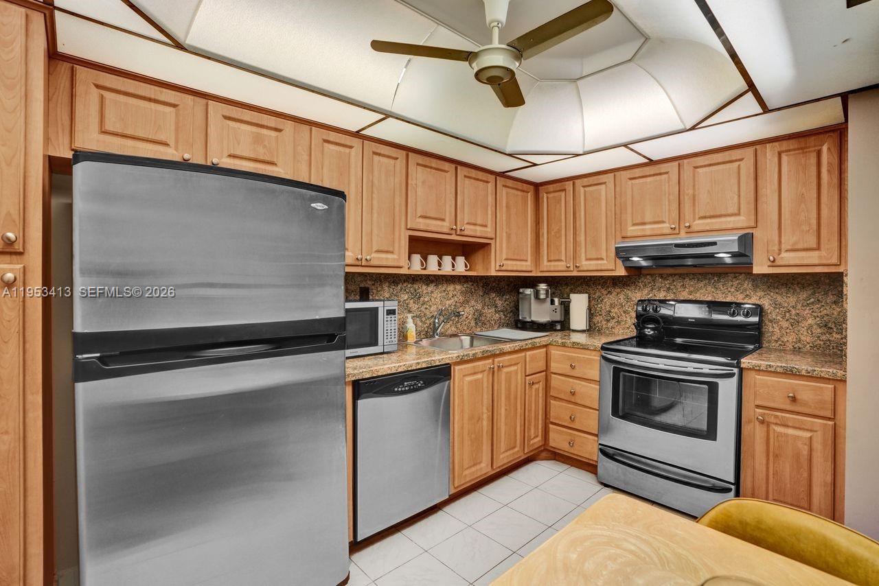 100 Bayview Dr # 1401